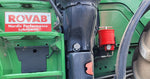 Ett filtersystem monterat på en traktor (John Deere)